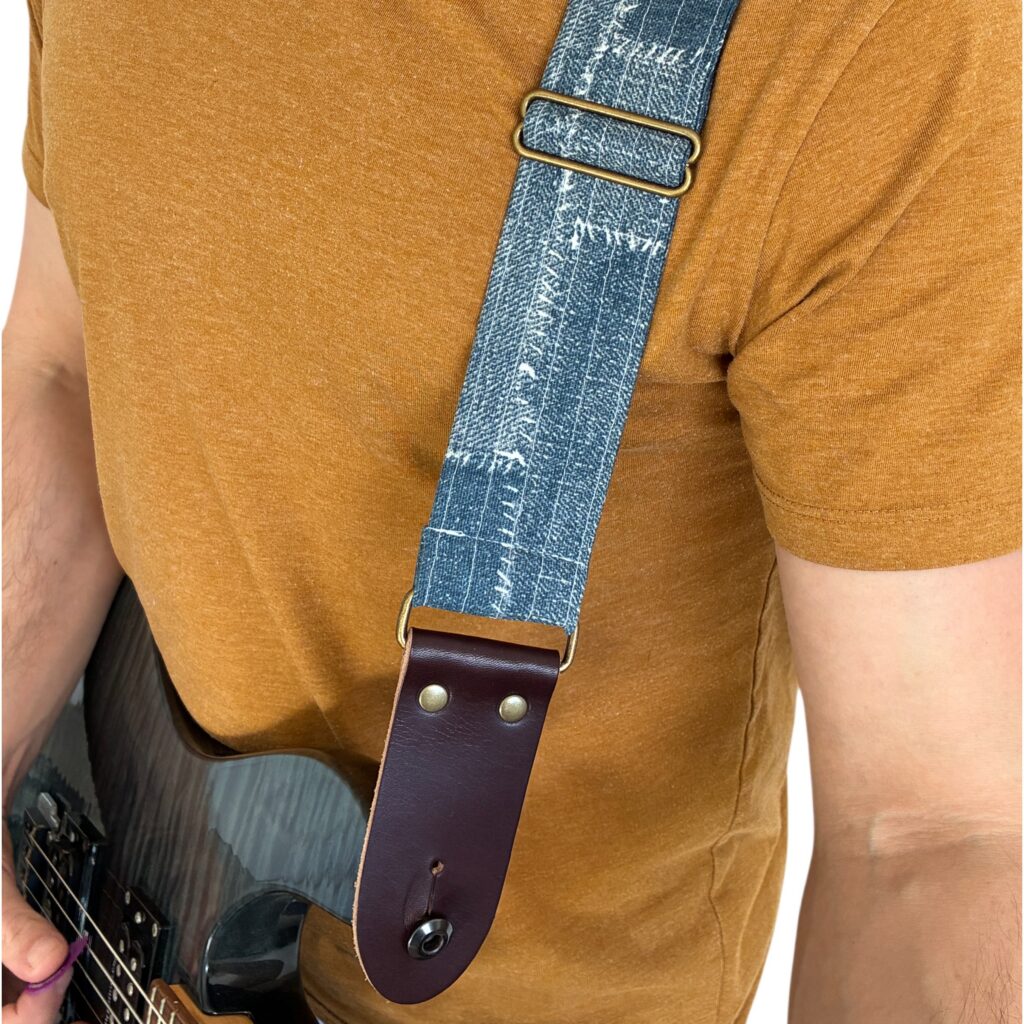 Denim gtr strap detail